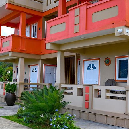 Royal Bliss Apartment Suites Κίνγκσταουν Εξωτερικό φωτογραφία