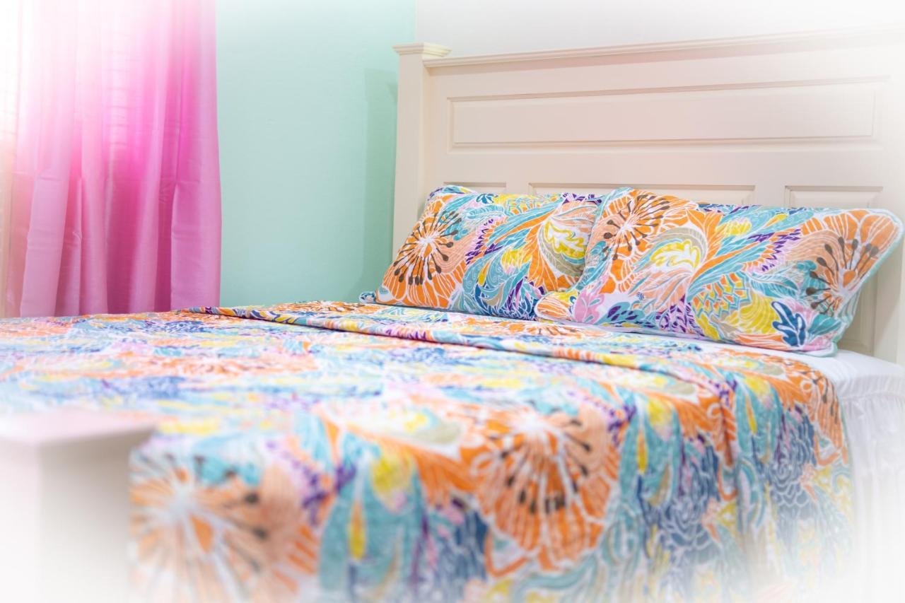 Royal Bliss Apartment Suites Κίνγκσταουν Εξωτερικό φωτογραφία